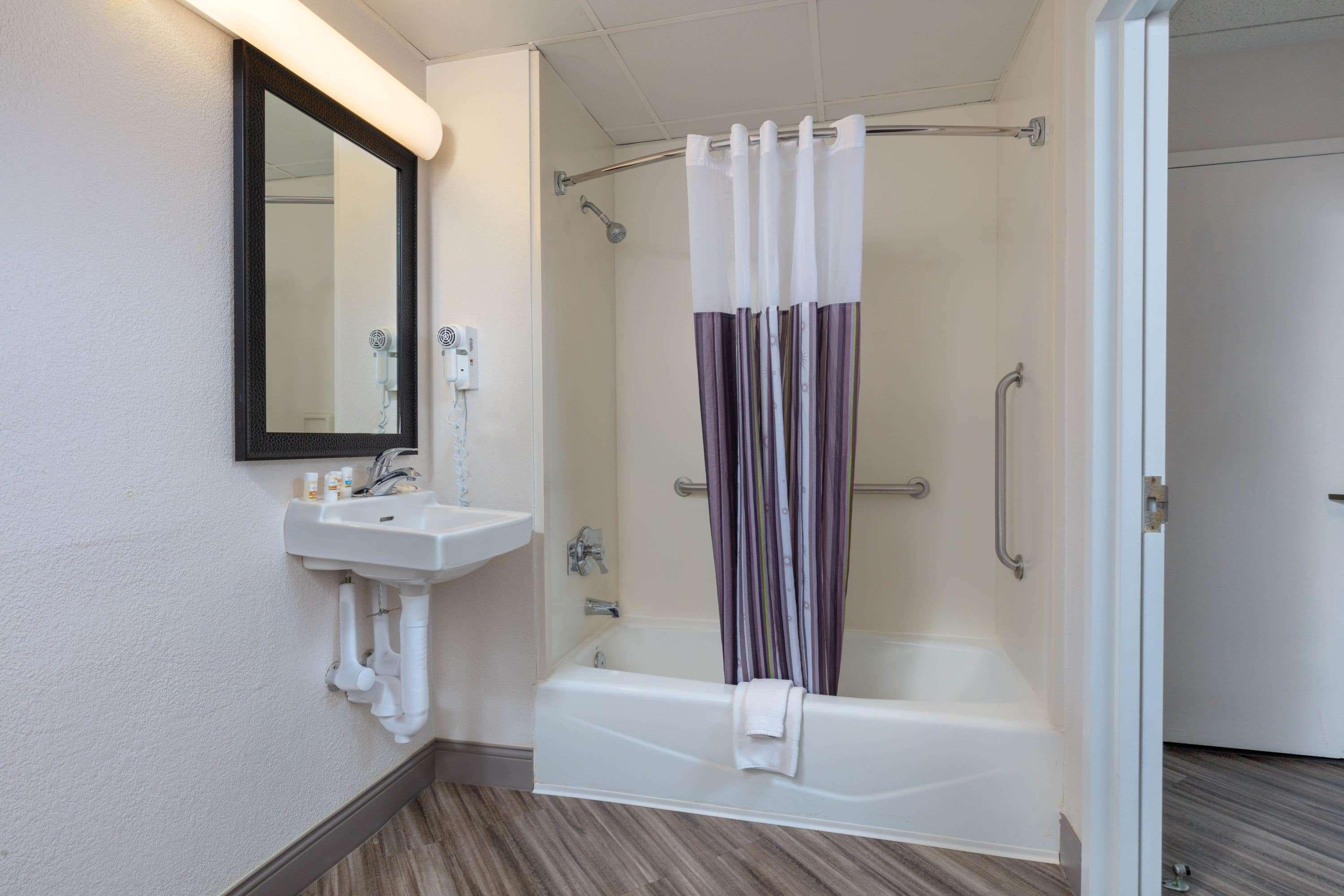 La Quinta By Wyndham Clifton/Rutherford Exteriör bild