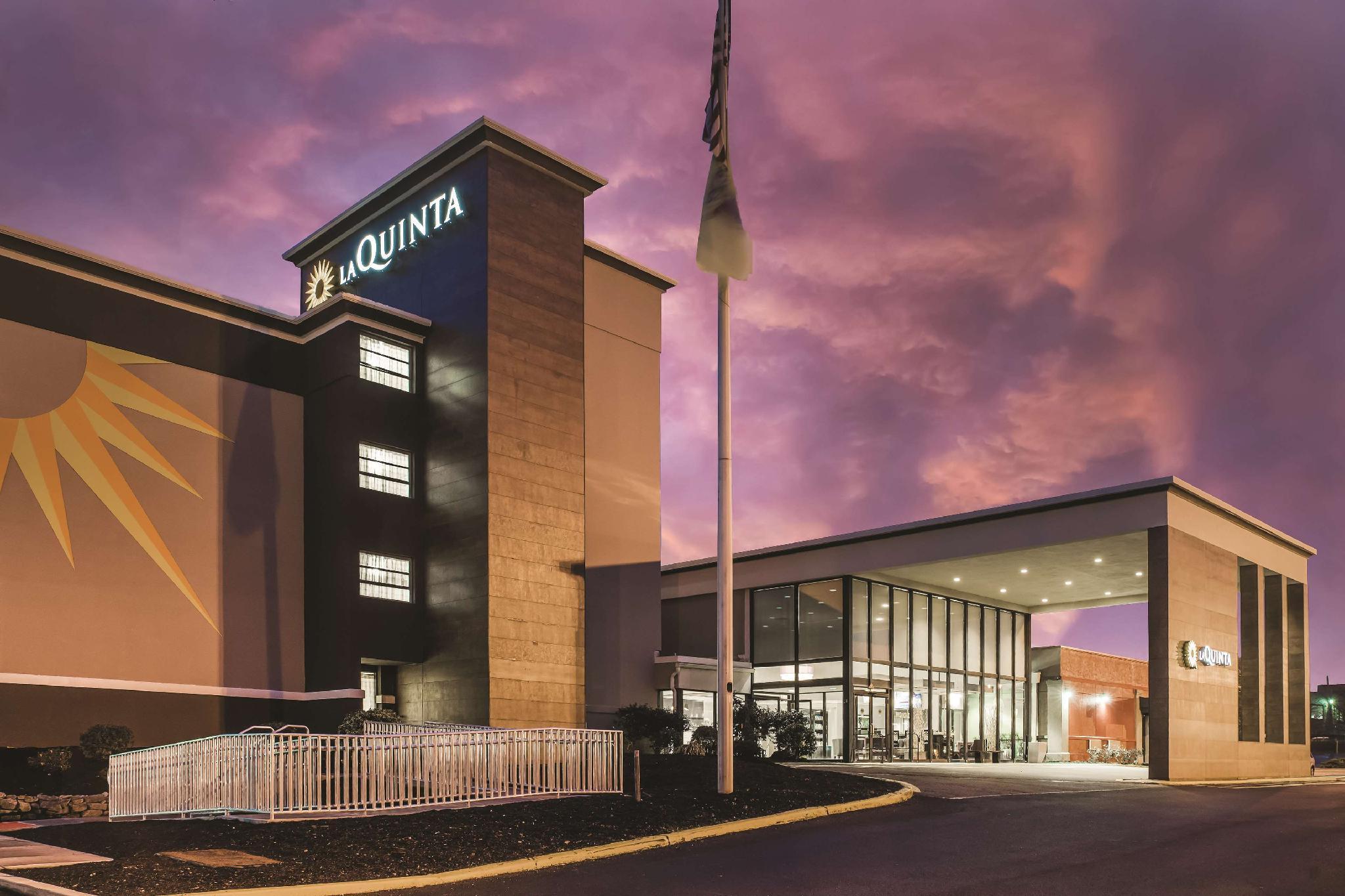 La Quinta By Wyndham Clifton/Rutherford Exteriör bild