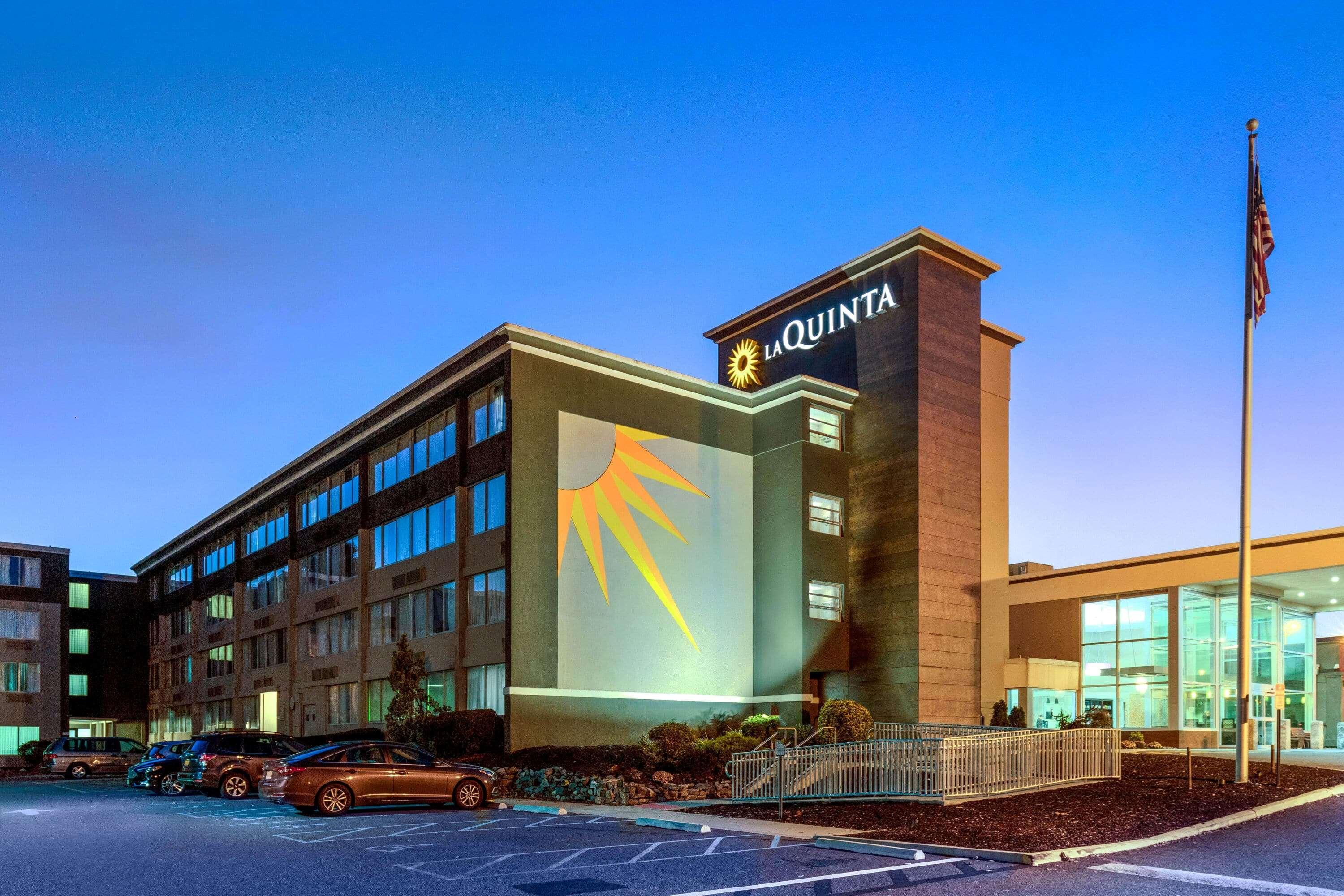La Quinta By Wyndham Clifton/Rutherford Exteriör bild