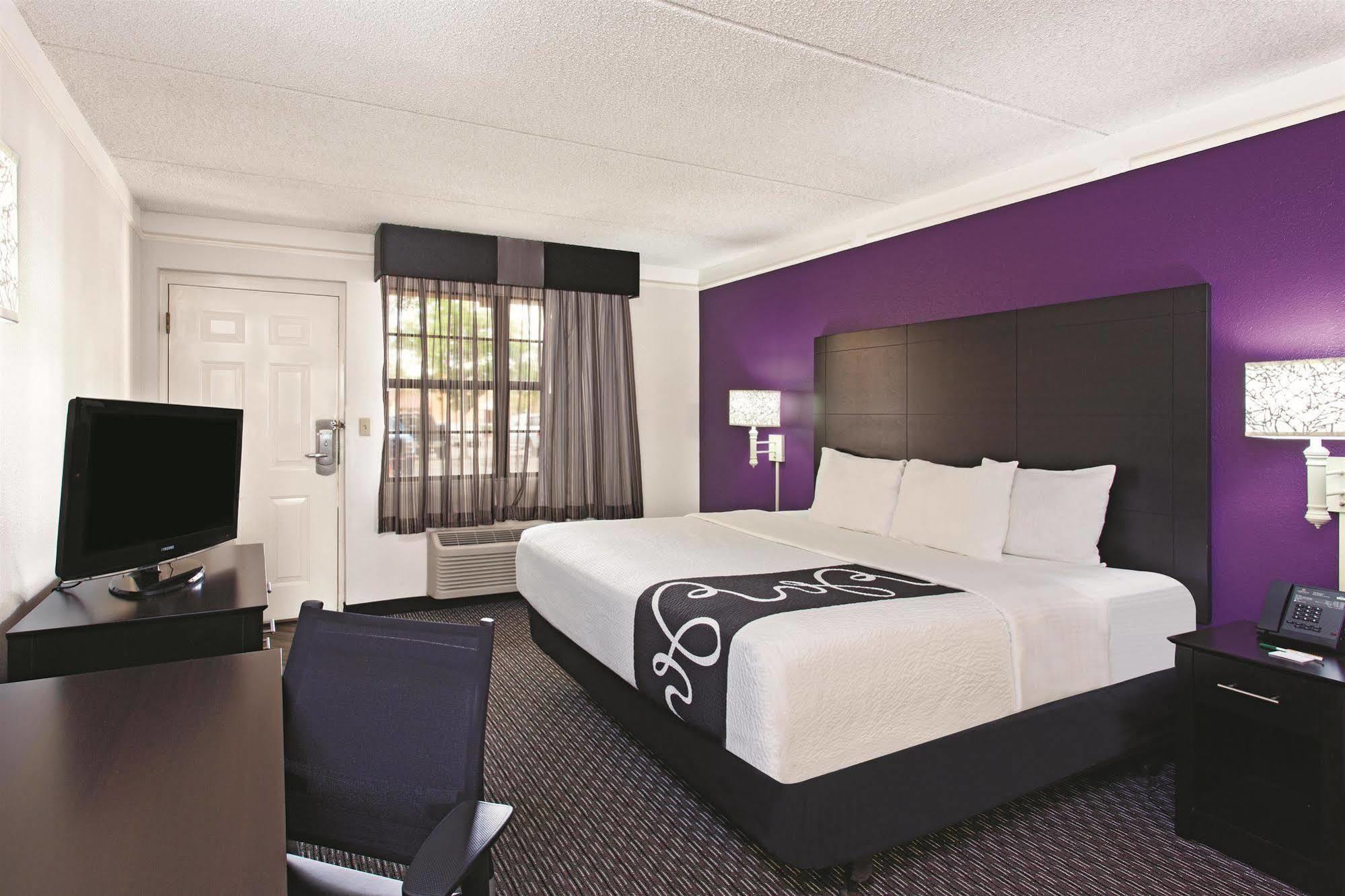 La Quinta By Wyndham Clifton/Rutherford Exteriör bild